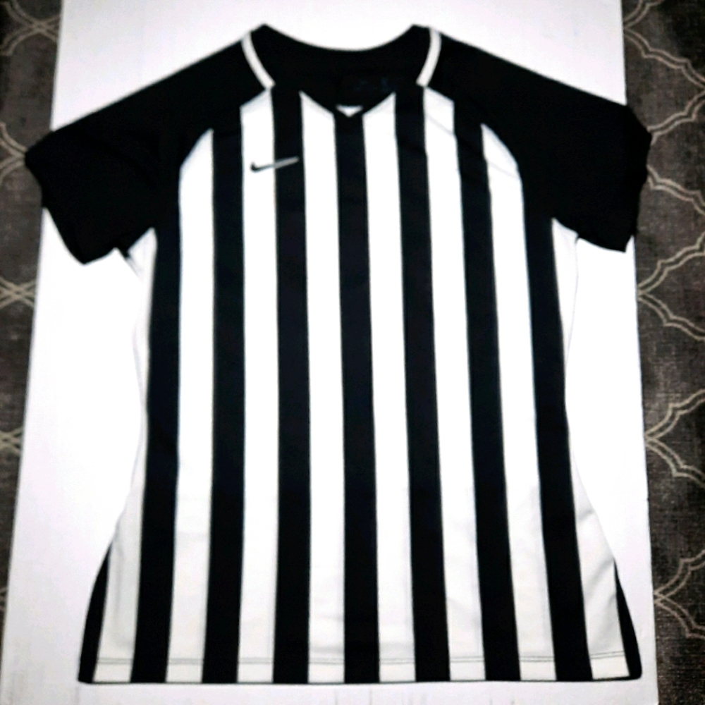 Nike Dri-fit black & white striped short sleeve